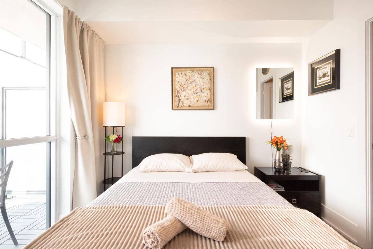 Bright Condo In The Heart Of Toronto Eksteriør billede