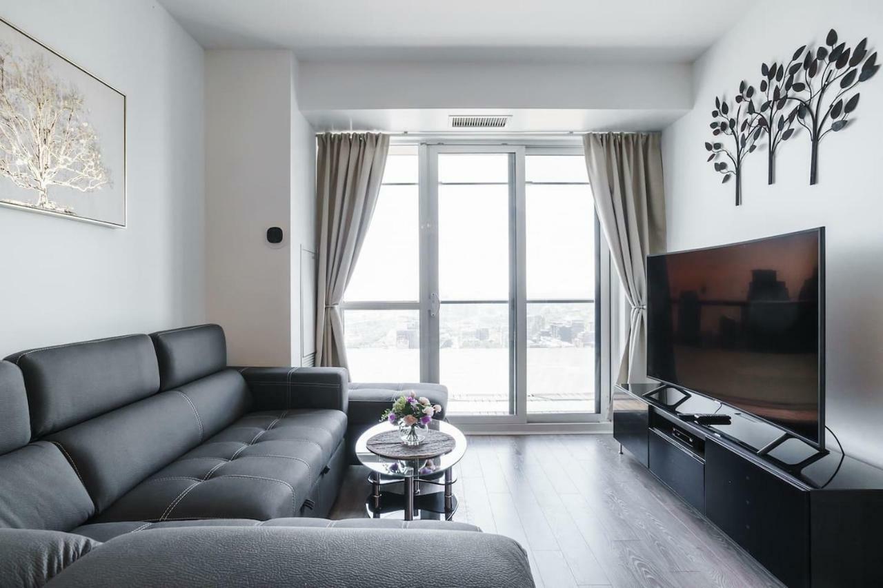 Bright Condo In The Heart Of Toronto Eksteriør billede